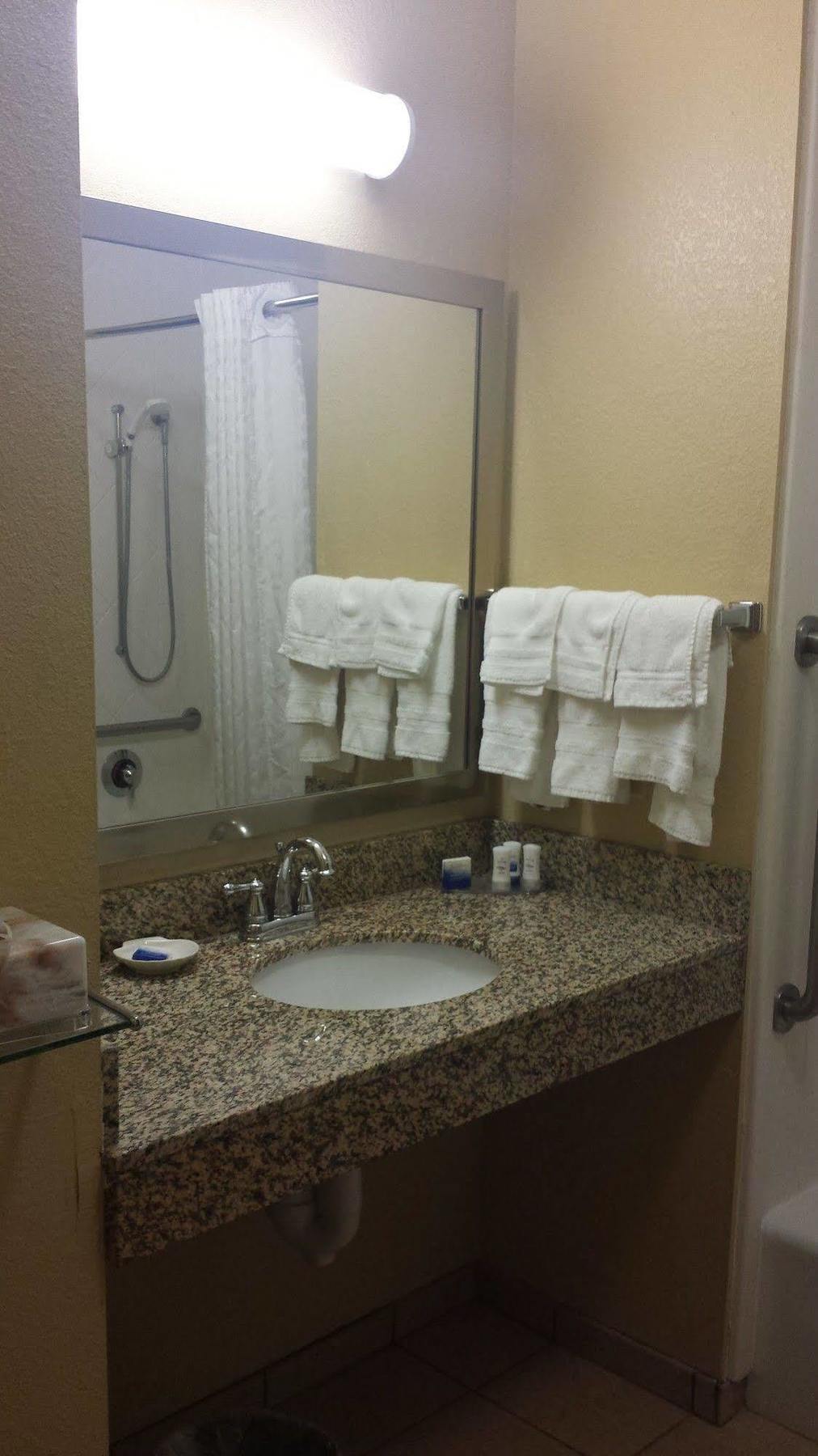 Paradise Inn & Suites Towanda Экстерьер фото