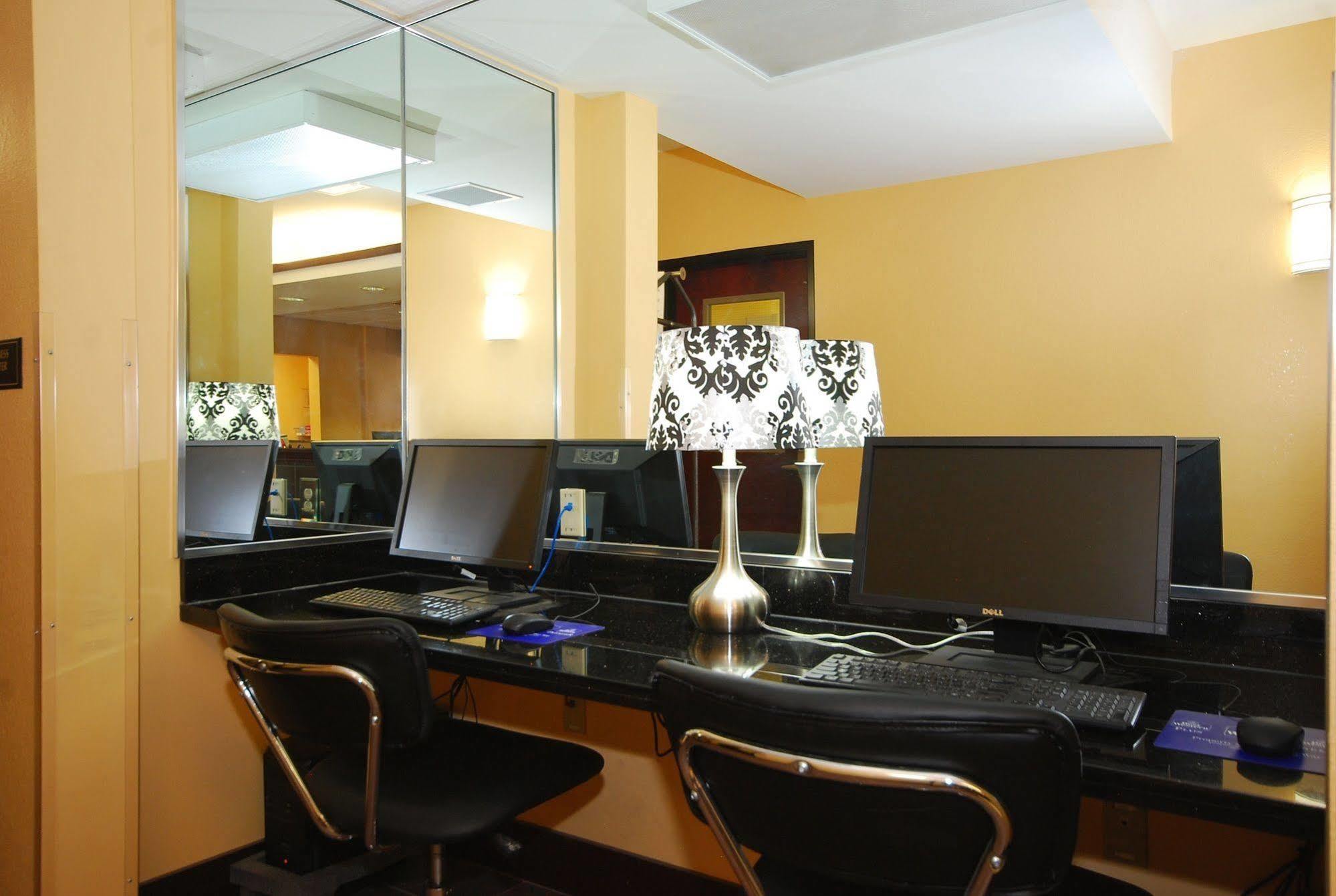 Paradise Inn & Suites Towanda Экстерьер фото